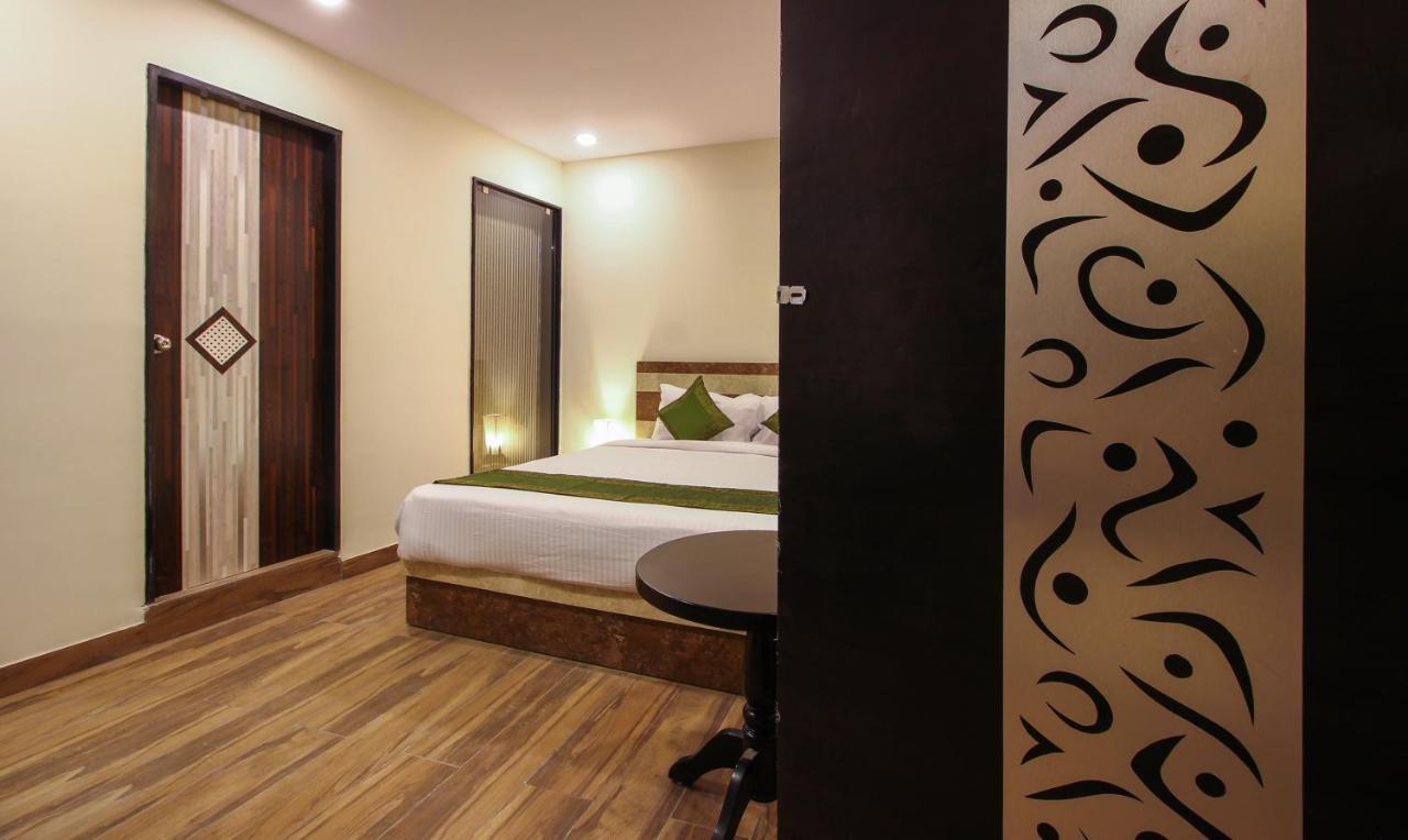 Treebo Address Inn, Banjara Hills Хайдарабад Экстерьер фото