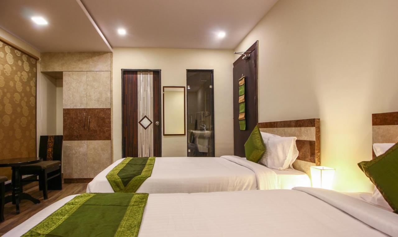 Treebo Address Inn, Banjara Hills Хайдарабад Экстерьер фото
