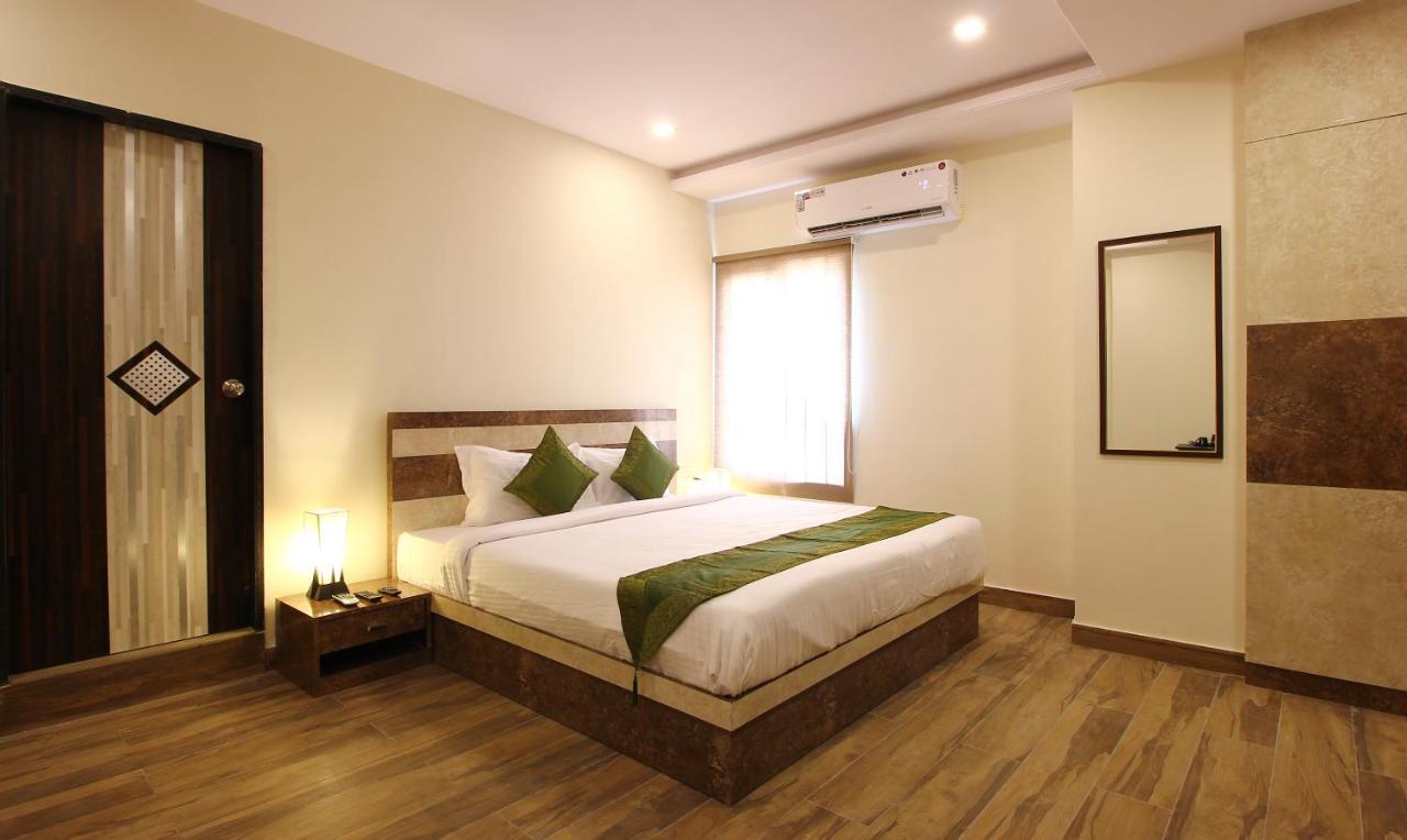 Treebo Address Inn, Banjara Hills Хайдарабад Экстерьер фото
