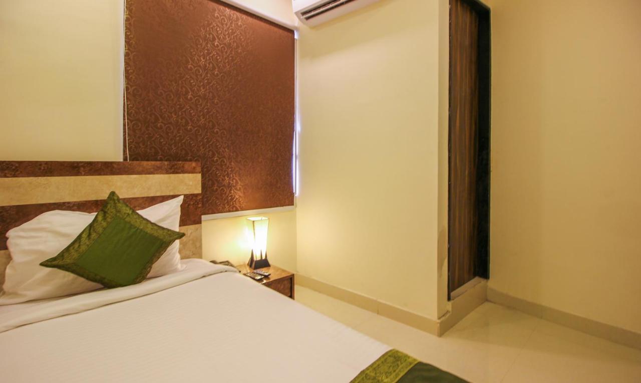 Treebo Address Inn, Banjara Hills Хайдарабад Экстерьер фото
