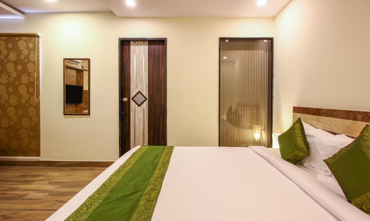 Treebo Address Inn, Banjara Hills Хайдарабад Экстерьер фото