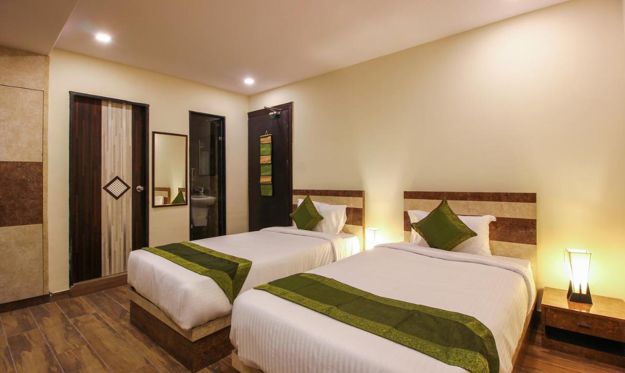 Treebo Address Inn, Banjara Hills Хайдарабад Экстерьер фото